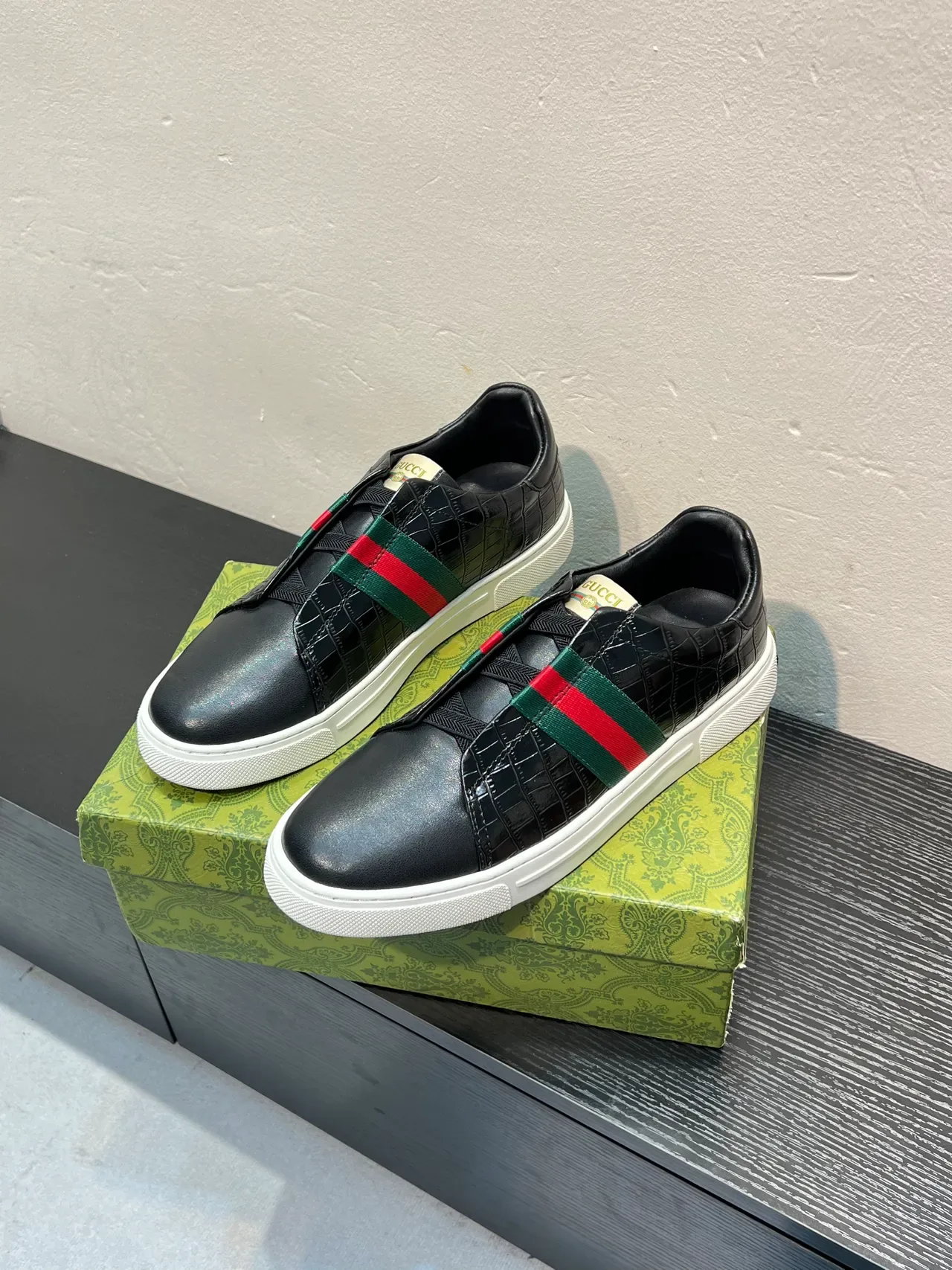 Gucci Black Green Slip-On Croc-Embossed Leather Lifestyle Sneakers 3