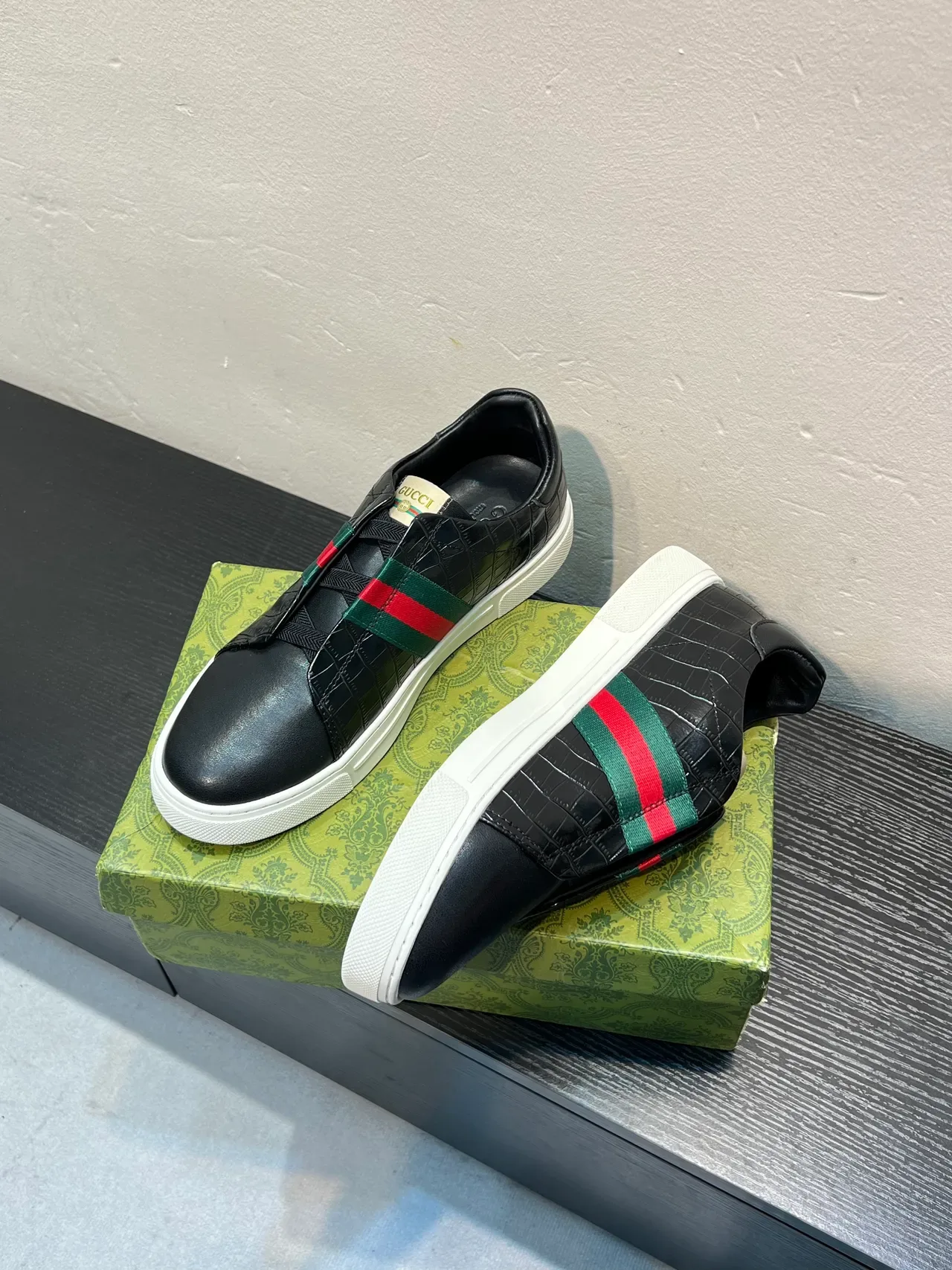 Gucci Black Green Slip-On Croc-Embossed Leather Lifestyle Sneakers 4