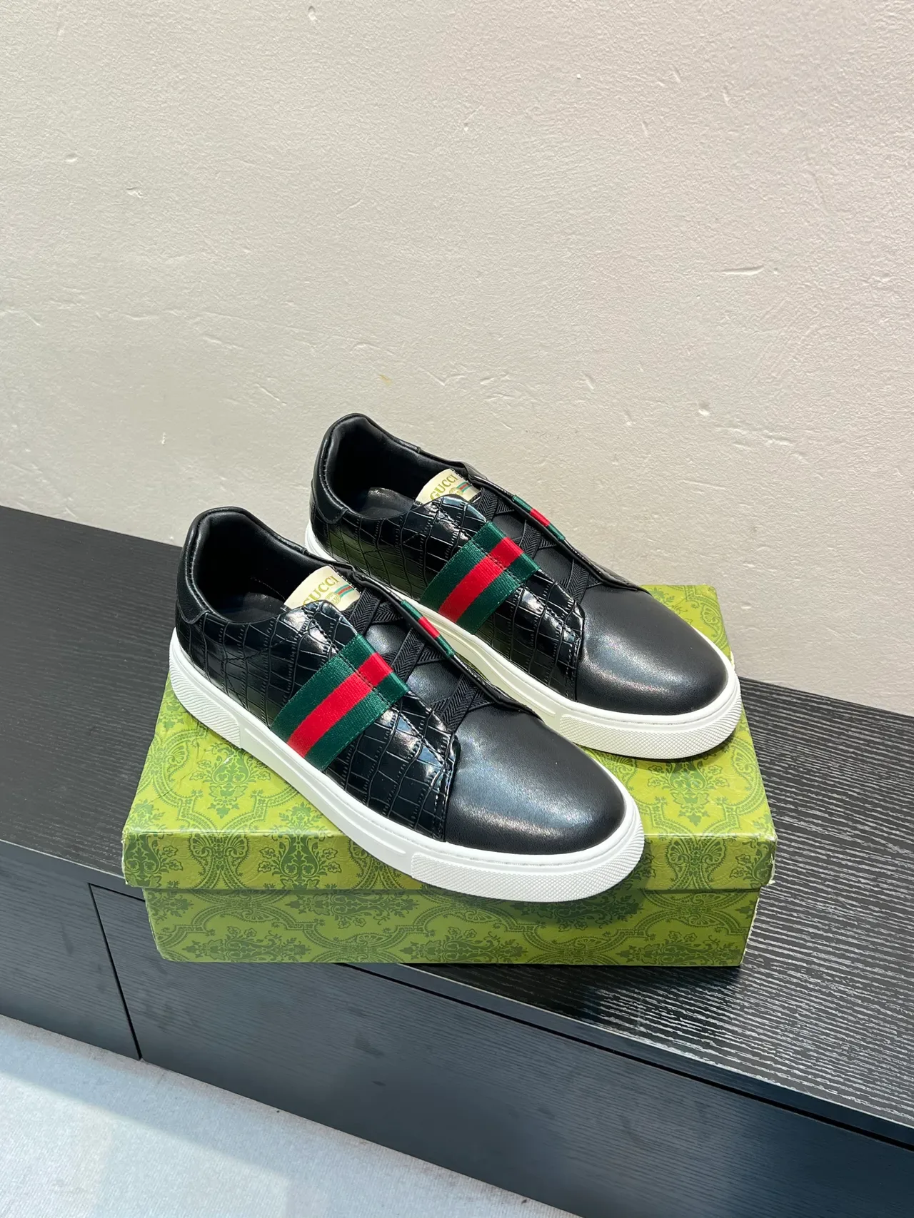 Gucci Black Green Slip-On Croc-Embossed Leather Lifestyle Sneakers 5