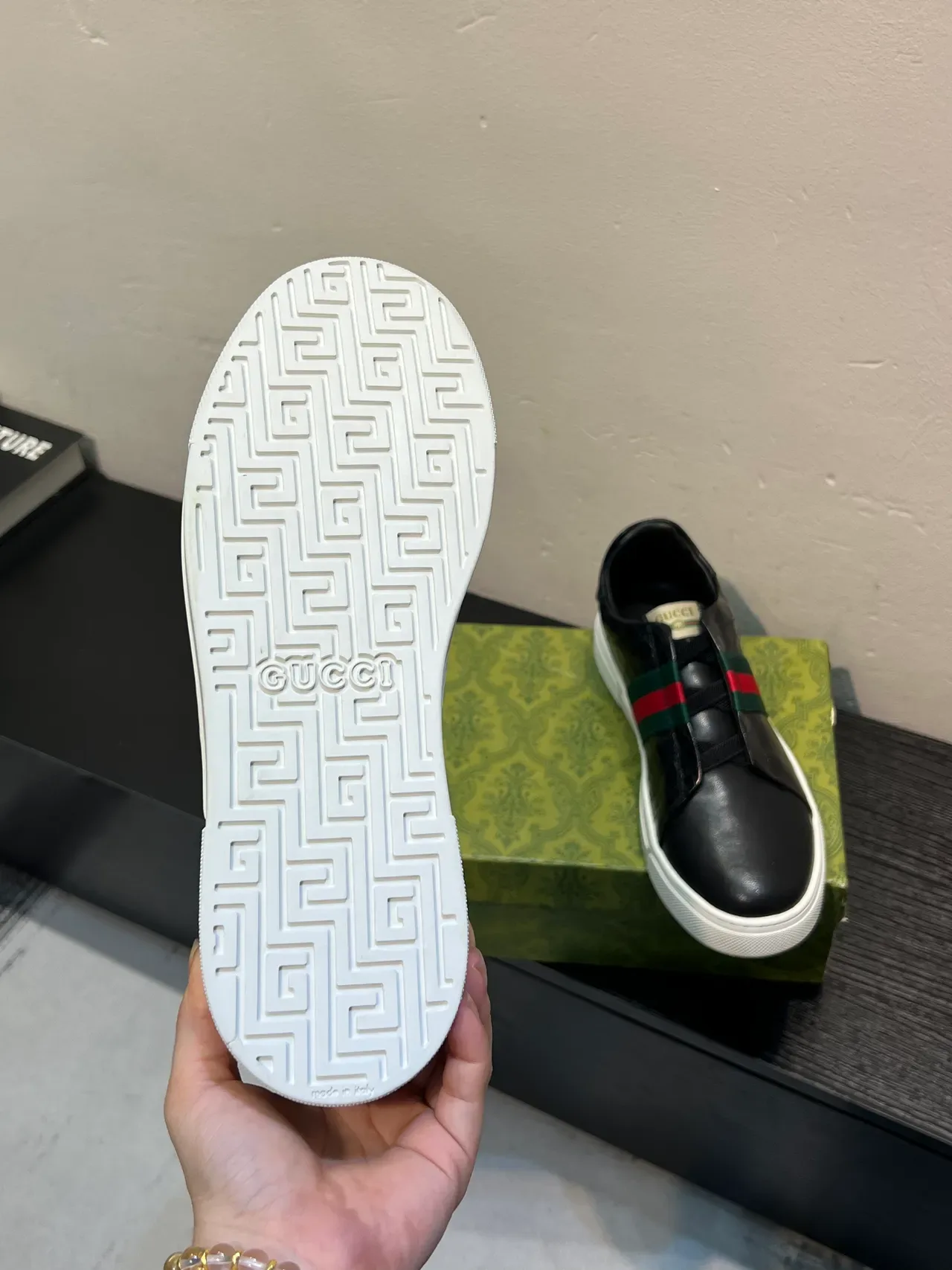 Gucci Black Green Slip-On Croc-Embossed Leather Lifestyle Sneakers 9