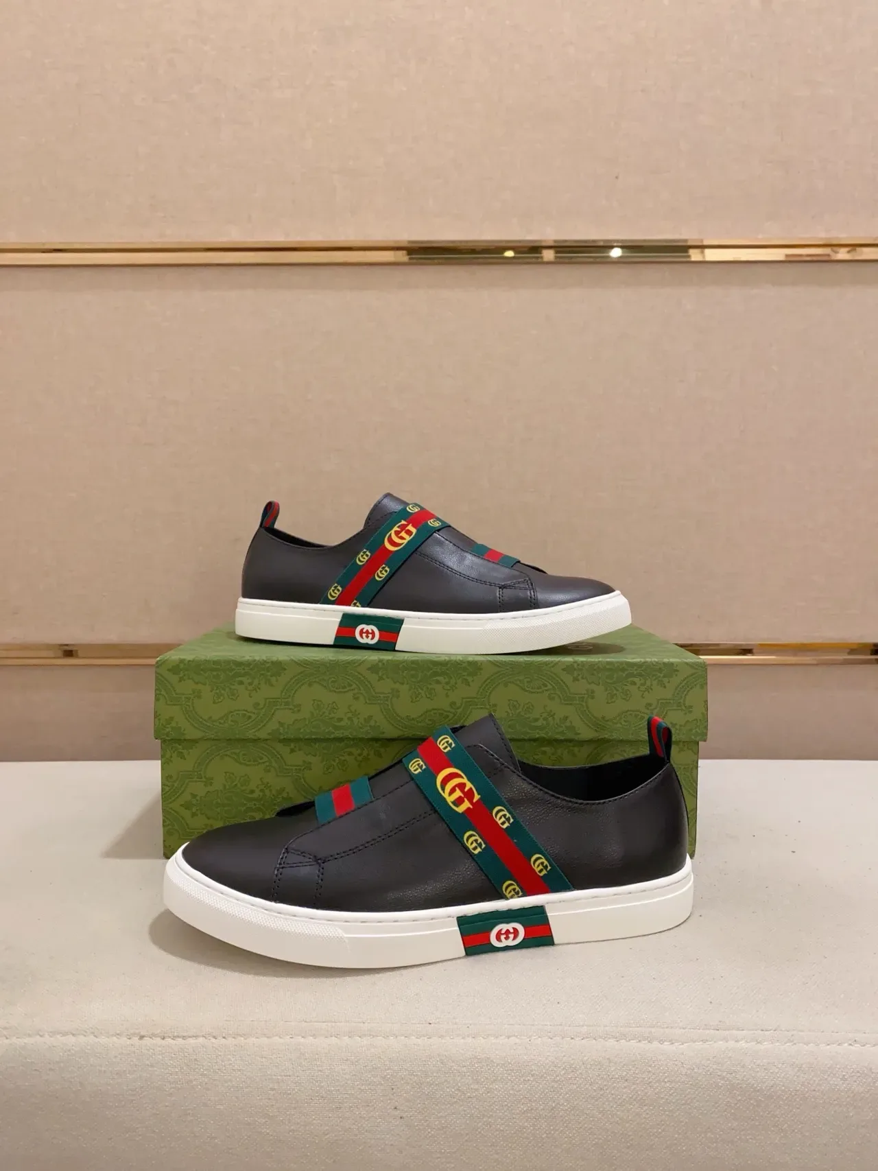 Gucci Black Green Slip-On Leather Upper Lifestyle Sneakers 8