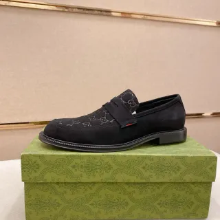 Gucci ब्लैक ग्रीन सूड अपर GG मोनोग्राम प्रिंट लोअफर