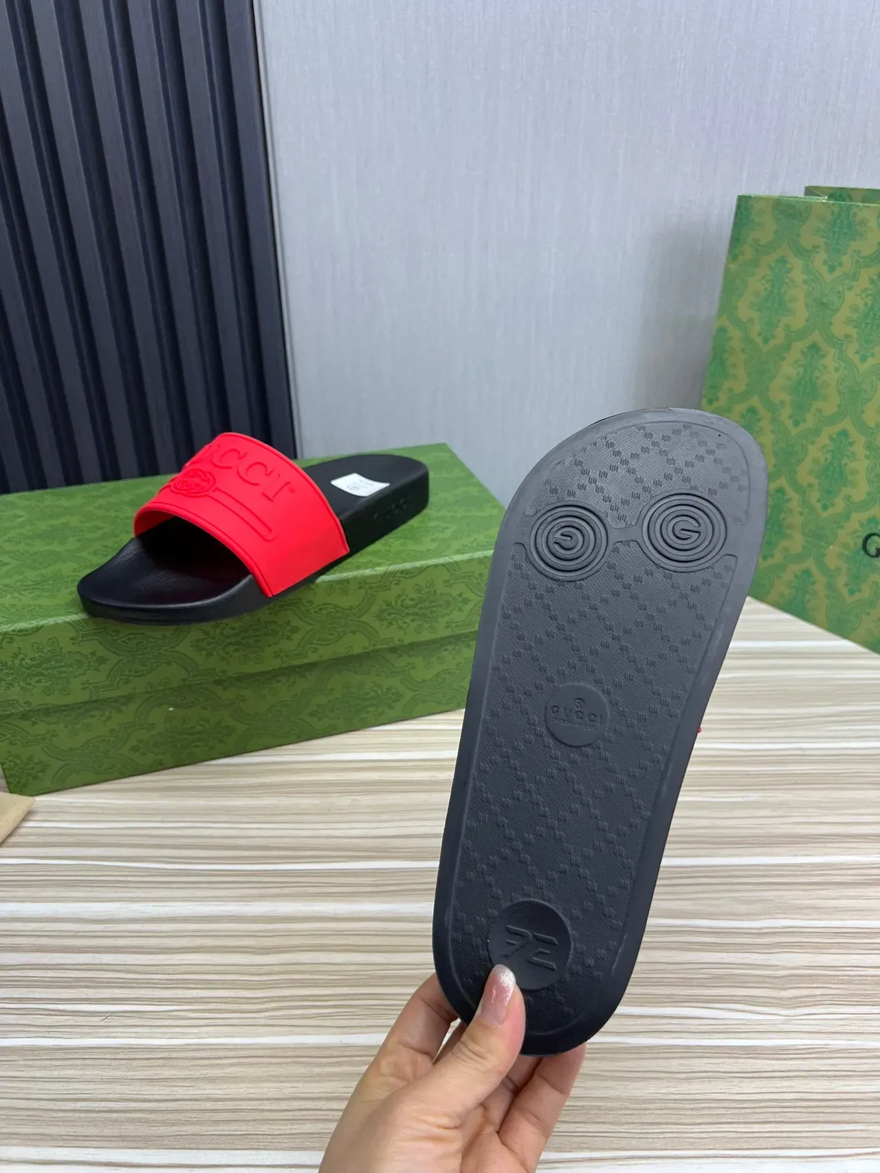 Gucci Black Red Molded Leather Footbed Bold Rubber Strap Slippers 2