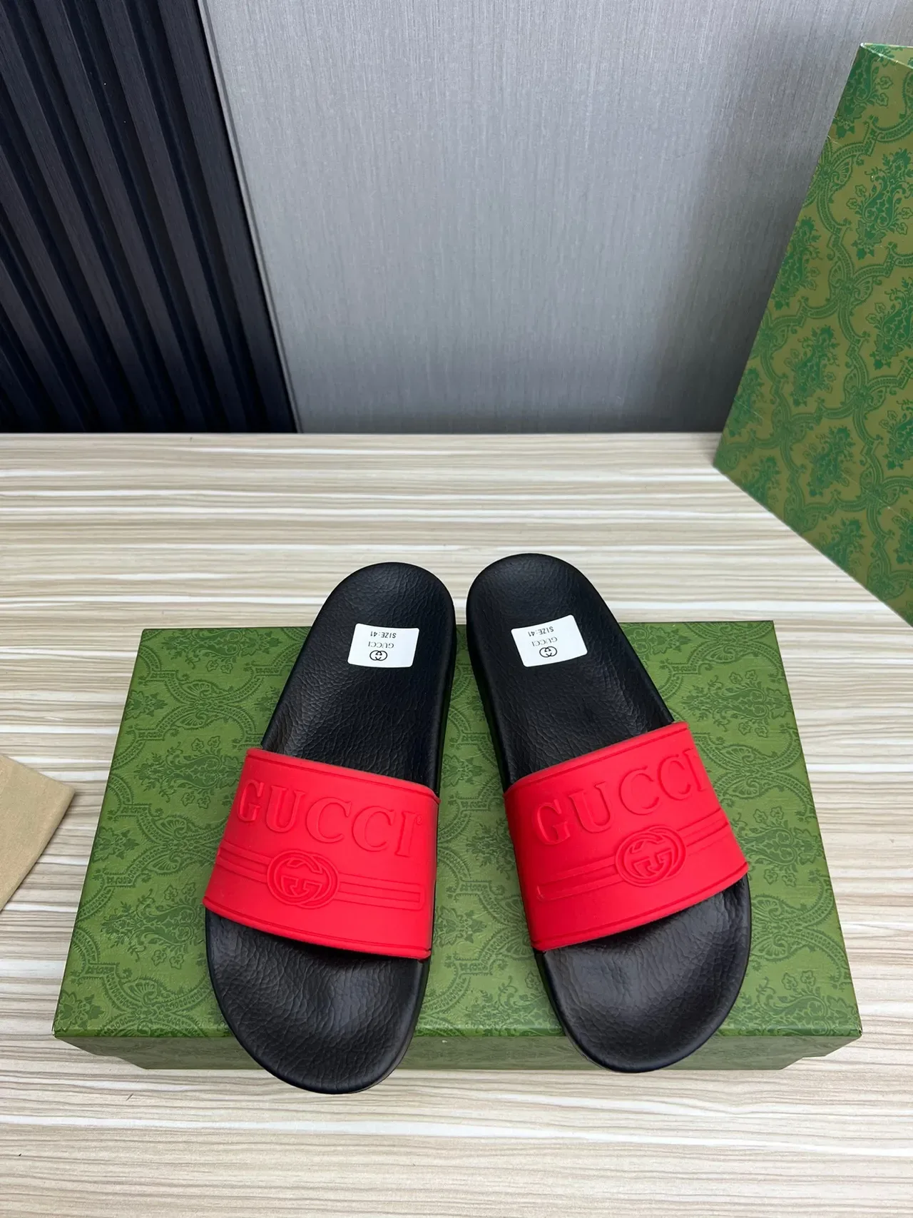 Gucci Black Red Molded Leather Footbed Bold Rubber Strap Slippers 9
