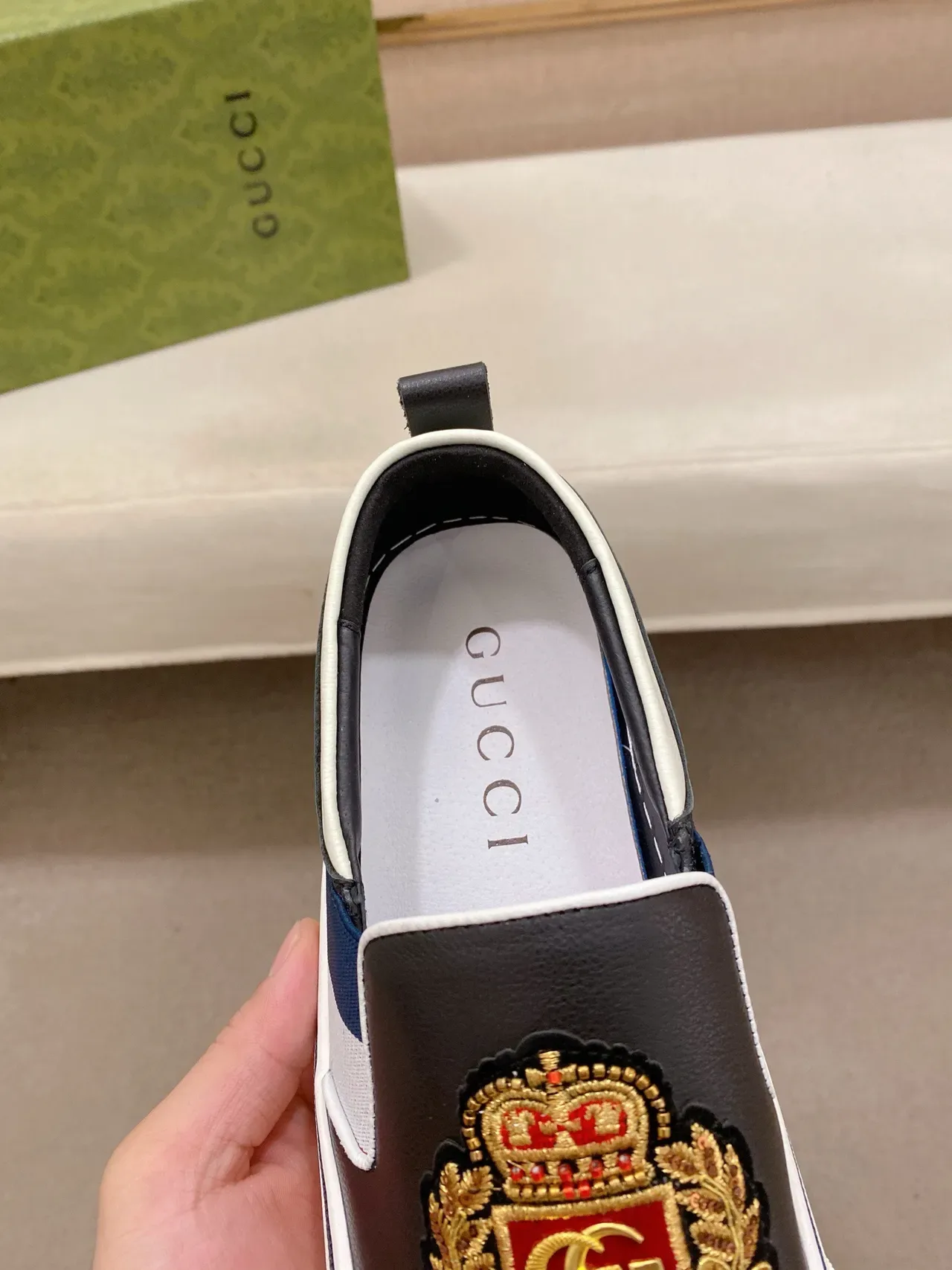 Gucci Black White Embroidered Crest Slip-On Construction Lifestyle Sneakers 4