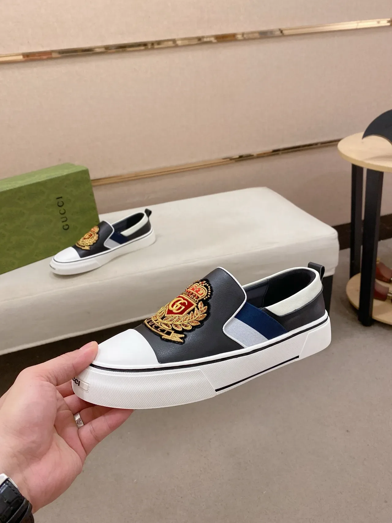 Gucci Black White Embroidered Crest Slip-On Construction Lifestyle Sneakers 8