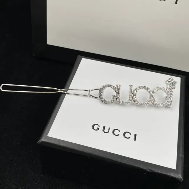 Gucci Broche Clip Cheveux Logo Étoile Cristal 4