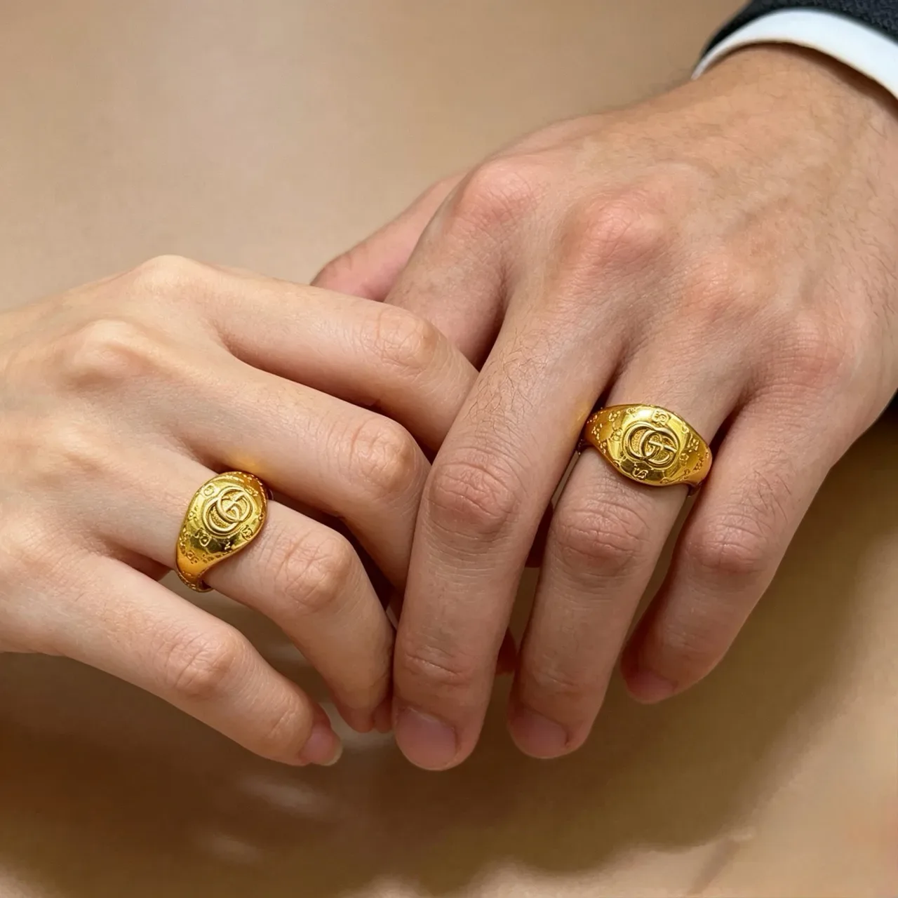 Gucci Double G Signet Gold Ornate Monogram Band Ring 3