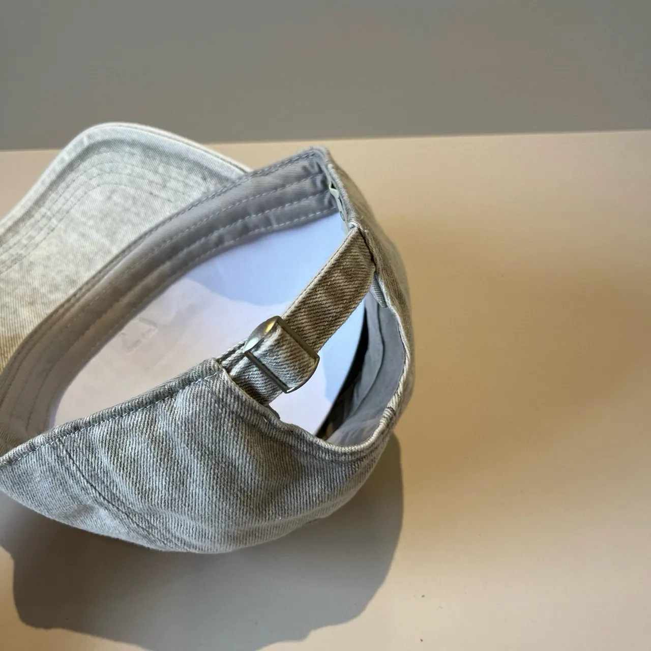 Gucci Casquette de baseball en Denim Brodé Lavé à la Lumière 6