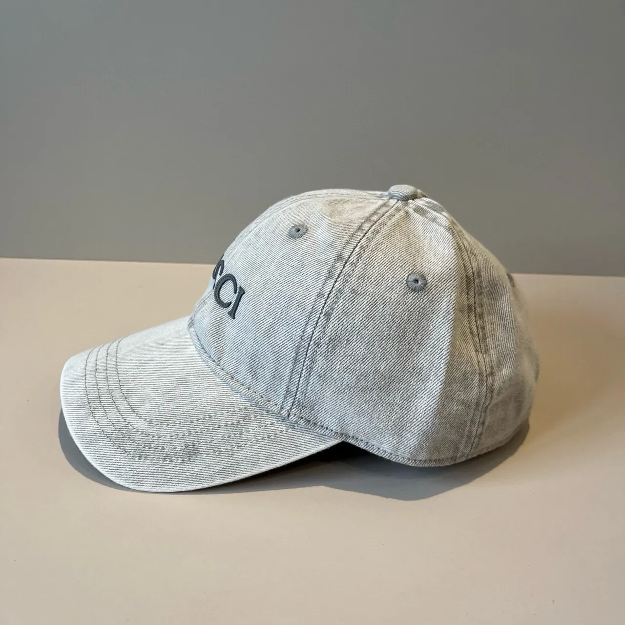 Gucci Casquette de baseball en Denim Brodé Lavé à la Lumière 8