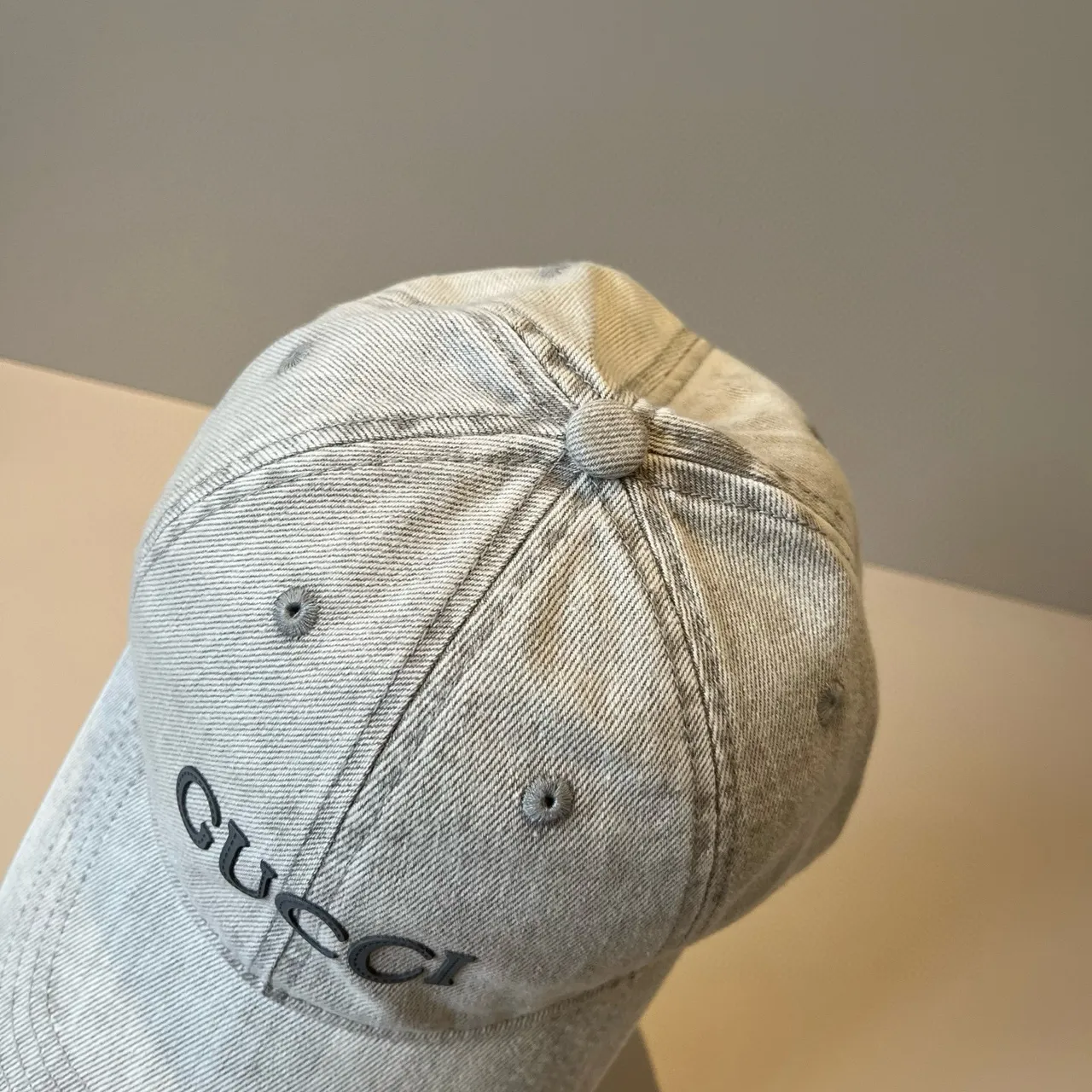 Gucci Casquette de baseball en Denim Brodé Lavé à la Lumière 3