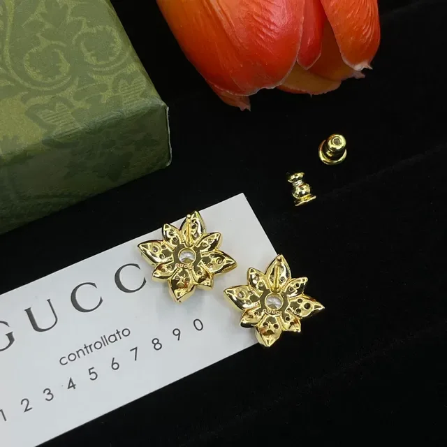 Gucci Floral Pavé Crystal Gold-Tone Stud Earrings 3