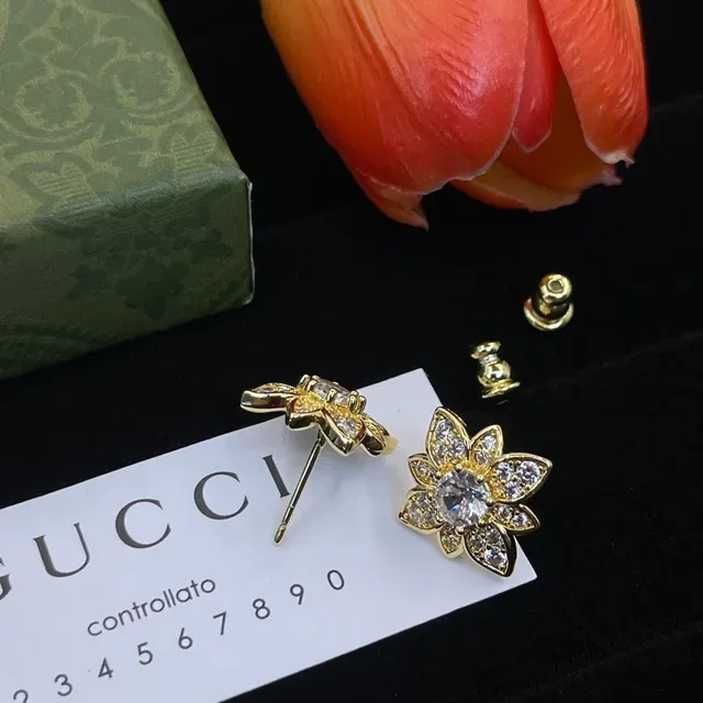 Gucci Floral Pavé Crystal Gold-Tone Stud Earrings 5