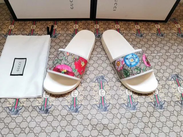 Gucci Floral Print GG Canvas Slide Slippers 4