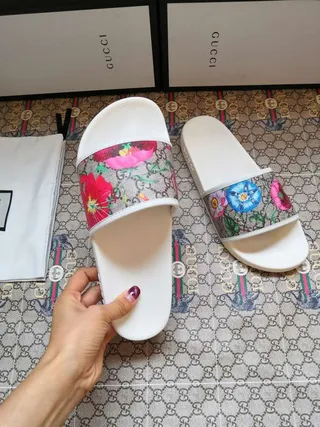 Gucci Floral Print GG Canvas Slide Slippers 8