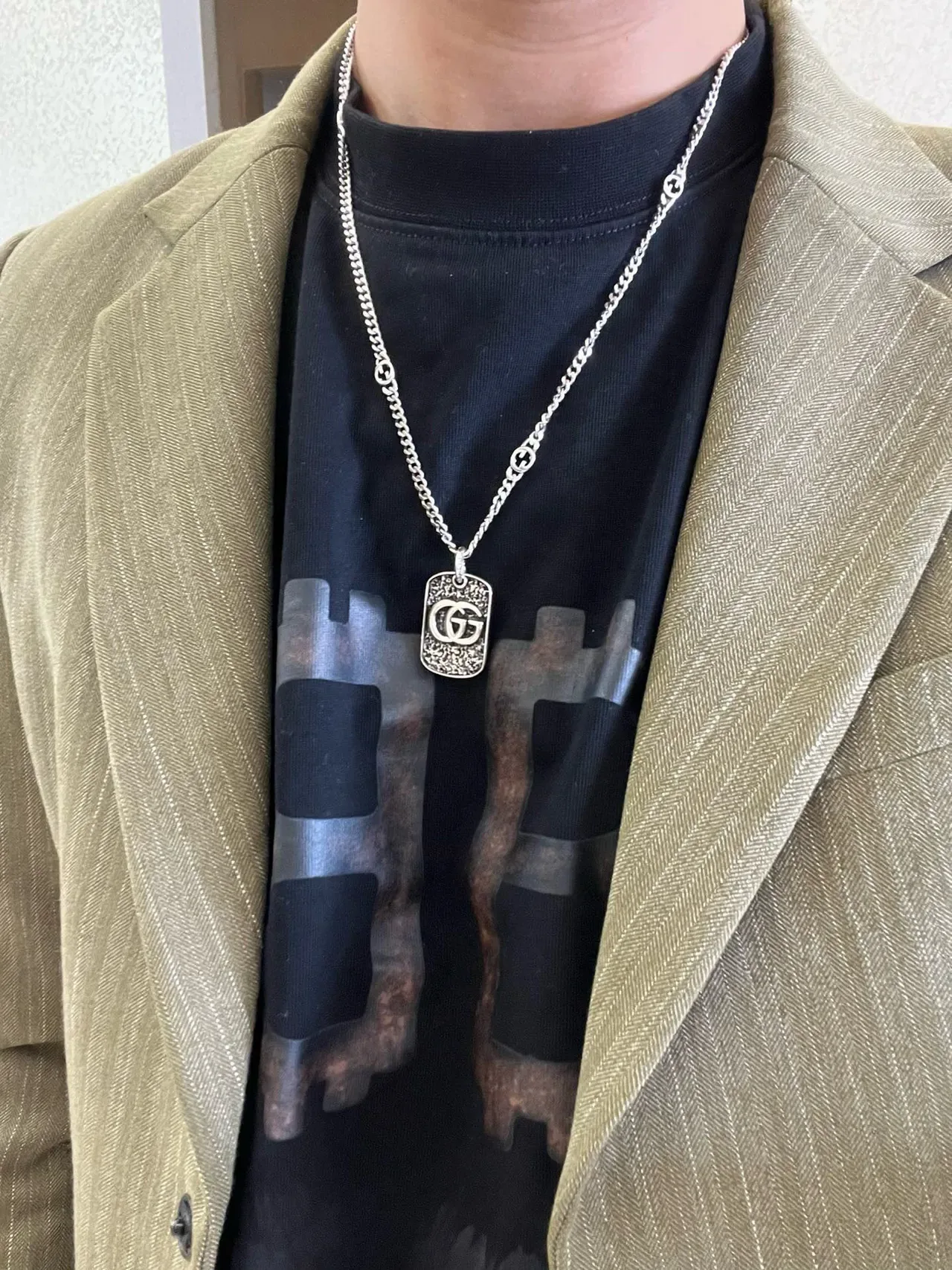 Gucci GG Dog Tag Silver Curb Chain Necklace 2