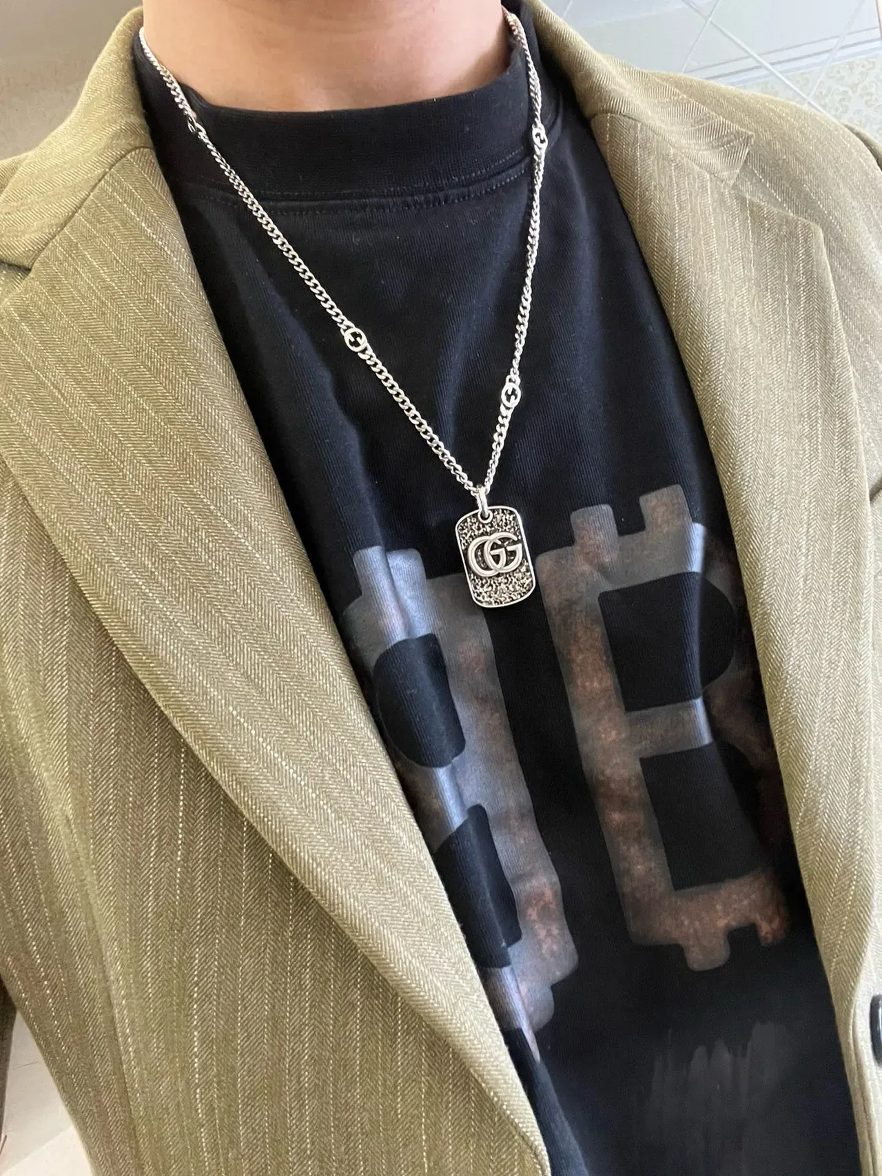 Gucci GG Dog Tag Silver Curb Chain Necklace 8