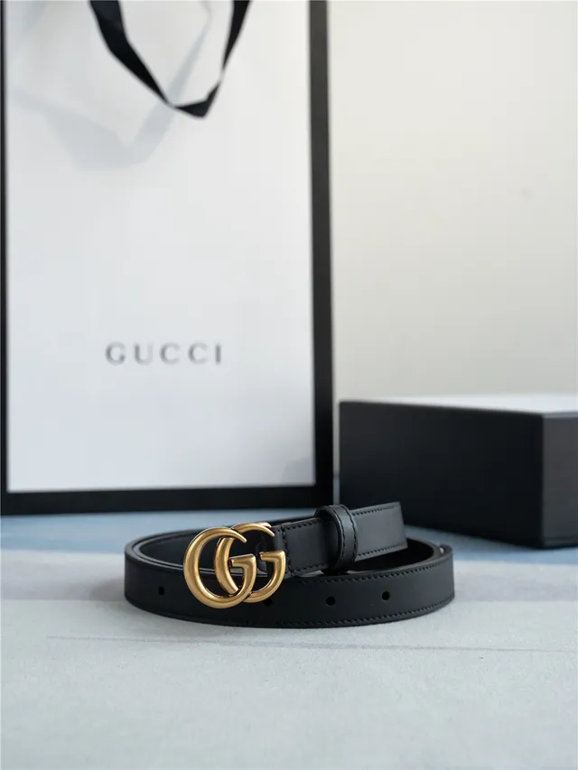 Gucci GG Marmont Black Gold Interlocking G Buckle Ceinture en cuir lisse 9