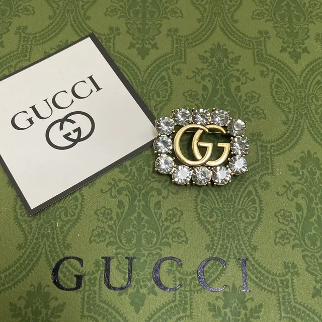 Gucci GG Marmont Broche incrustée de cristaux avec finition dorée 6