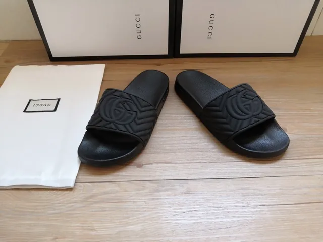 Gucci GG Marmont Embossed Quilted Strap Black Slippers 9