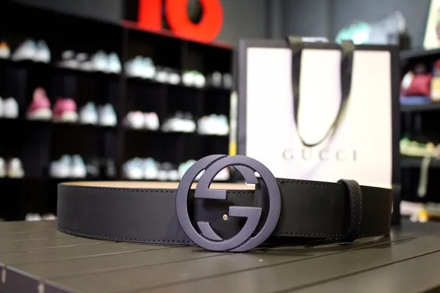 Gucci GG Marmont Gray Beige Interlocking G Buckle Matte-Finish Metal Hardware Leather Belt 2