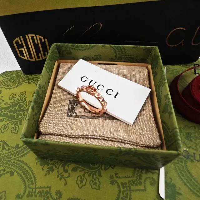 Gucci GG Marmont Pavé Stone Gold Ring 5