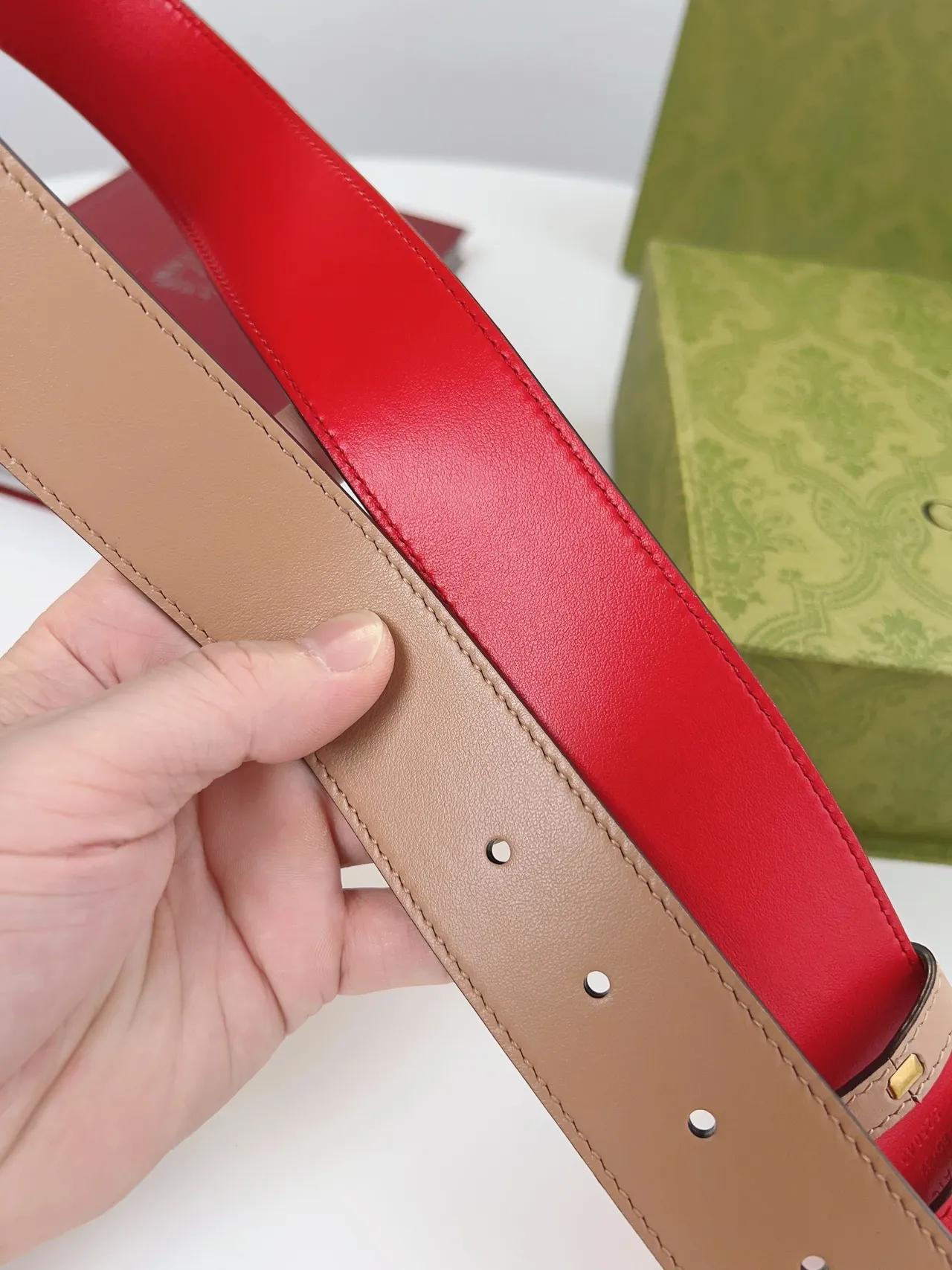 Gucci GG Marmont Ceinture en cuir rouge et beige réversible 4