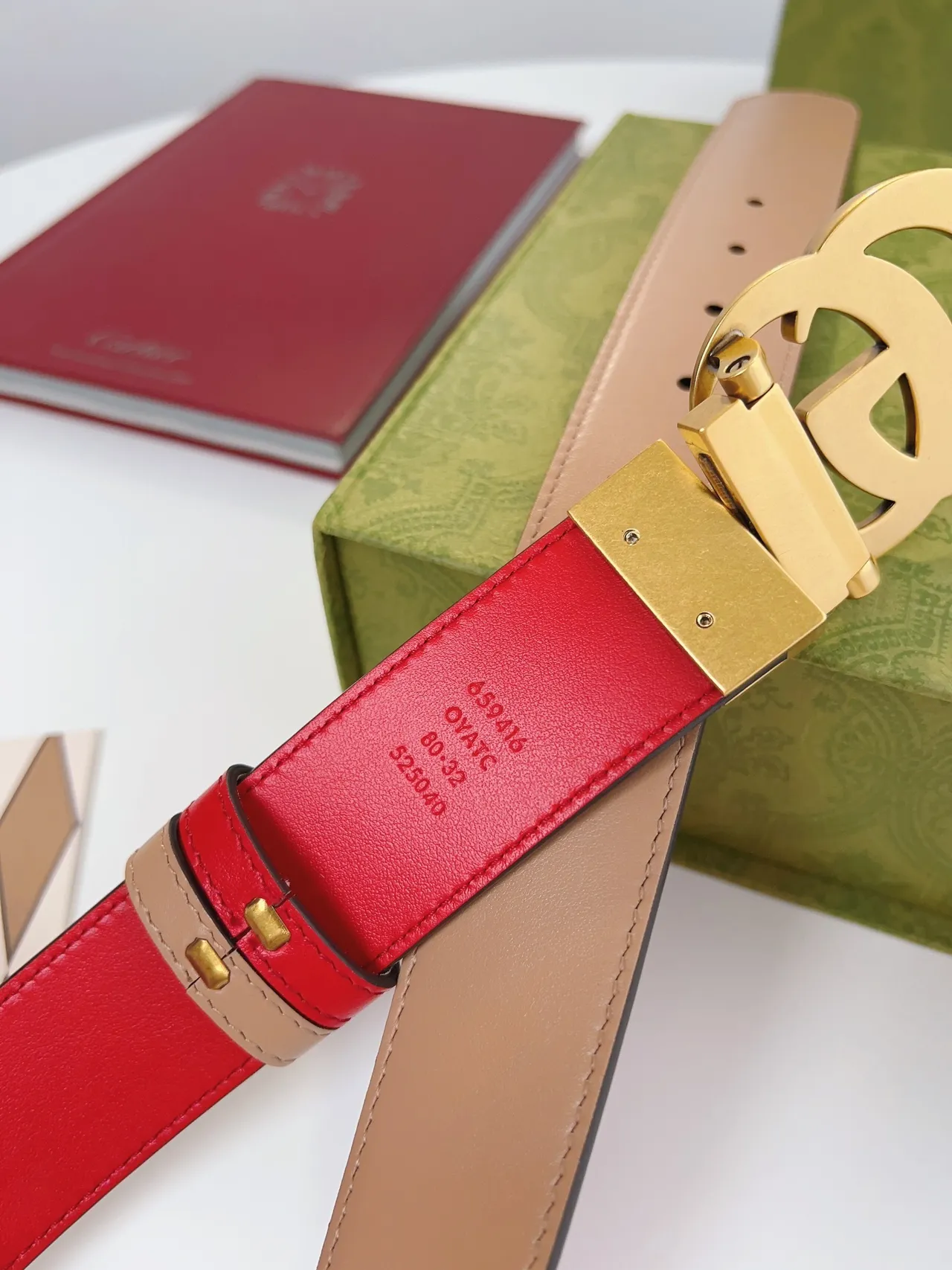 Gucci GG Marmont Ceinture en cuir rouge et beige réversible 8