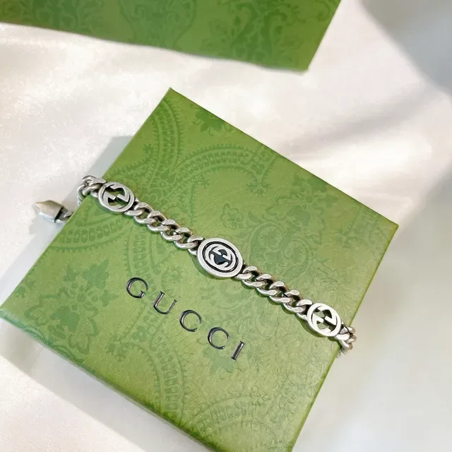 Gucci GG Marmont Silver Black Curb-Link Chain Interlocking G Logo Medallions Bracelet 4