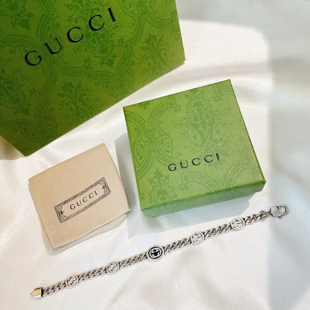 Gucci GG Marmont Silver Black Curb-Link Chain Interlocking G Logo Medallions Bracelet 9