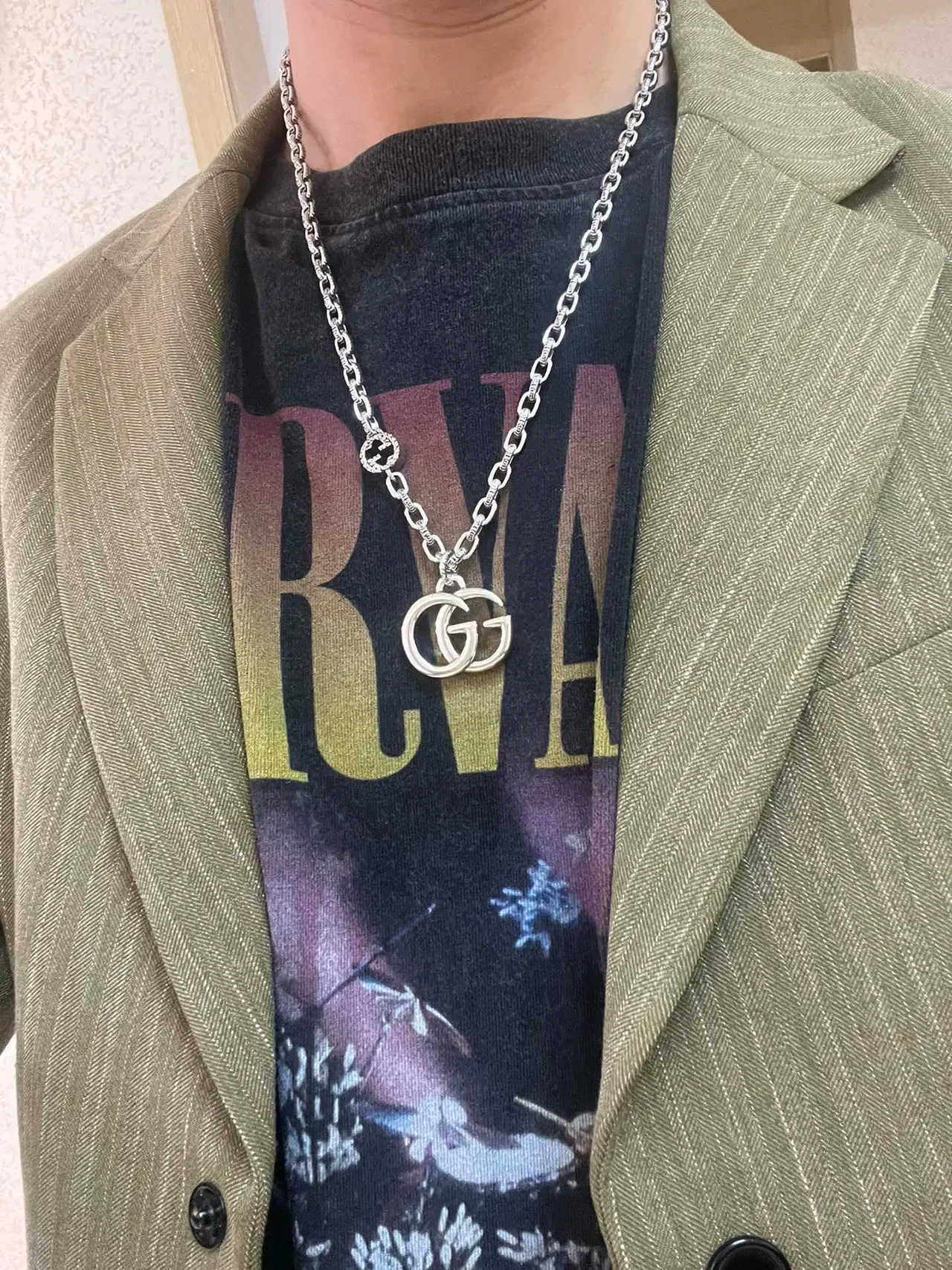 Gucci GG Marmont Silver Black Interlocking Double-G Pendant Ornate Curb-Link Chain Necklace 5