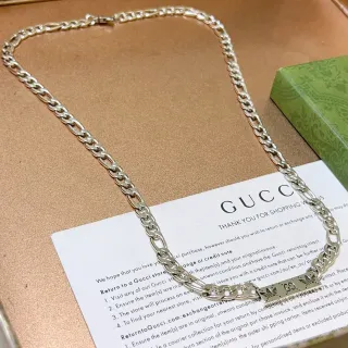 Gucci GG Marmont Silver Green Figaro Chain Logo Pendant Necklace