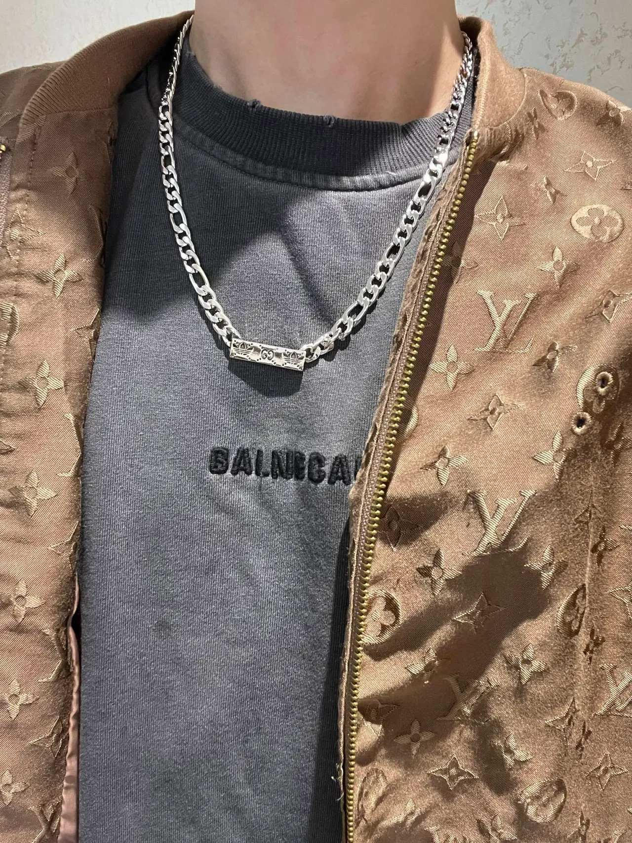 Gucci GG Marmont Silver Green Figaro Chain Logo Pendant Necklace 2