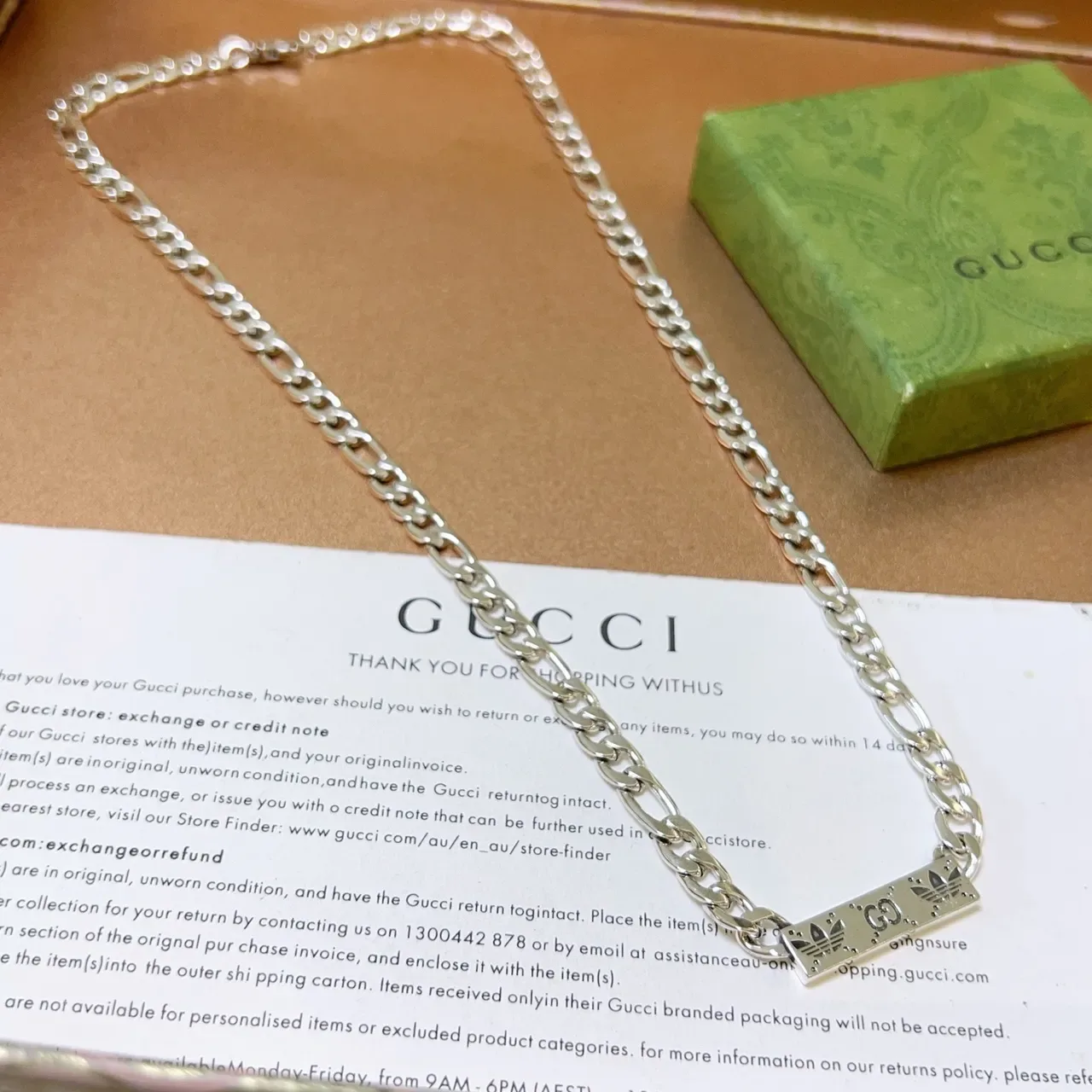 Gucci GG Marmont Silver Green Figaro Chain Logo Pendant Necklace 6