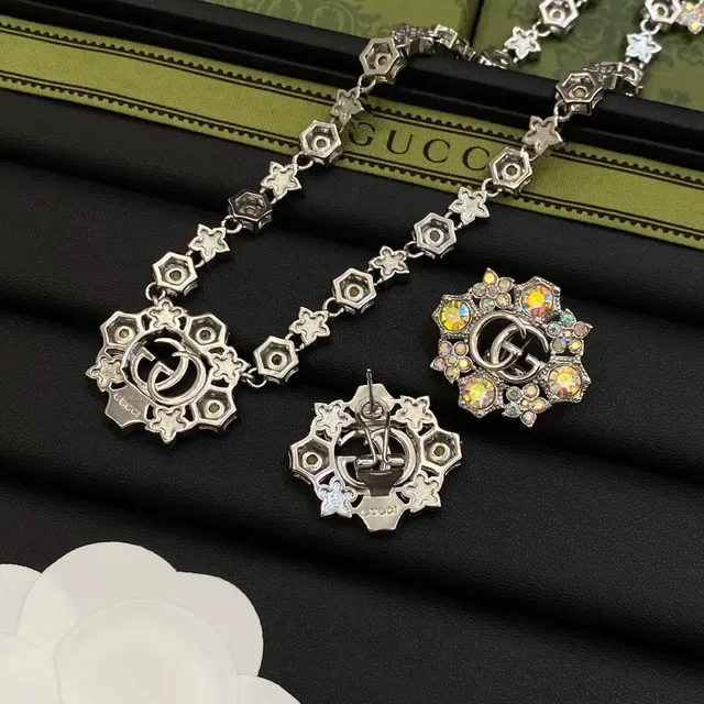 Gucci GG Marmont Silver Multicolor Interlocking Logo Floral Crystal Halo Necklace 2