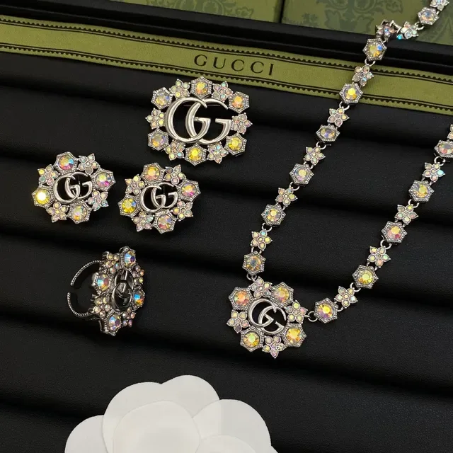 Gucci GG Marmont Silver Multicolor Interlocking Logo Floral Crystal Halo Necklace 7