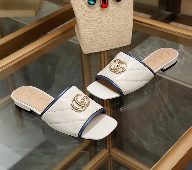 Gucci GG Marmont White Navy Quilted Leather Interlocking G Buckle Slippers 8