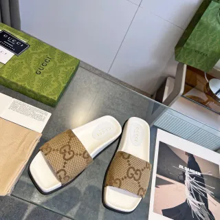 Gucci GG Monogram कैनवास पट्टी सफेद चप्पल