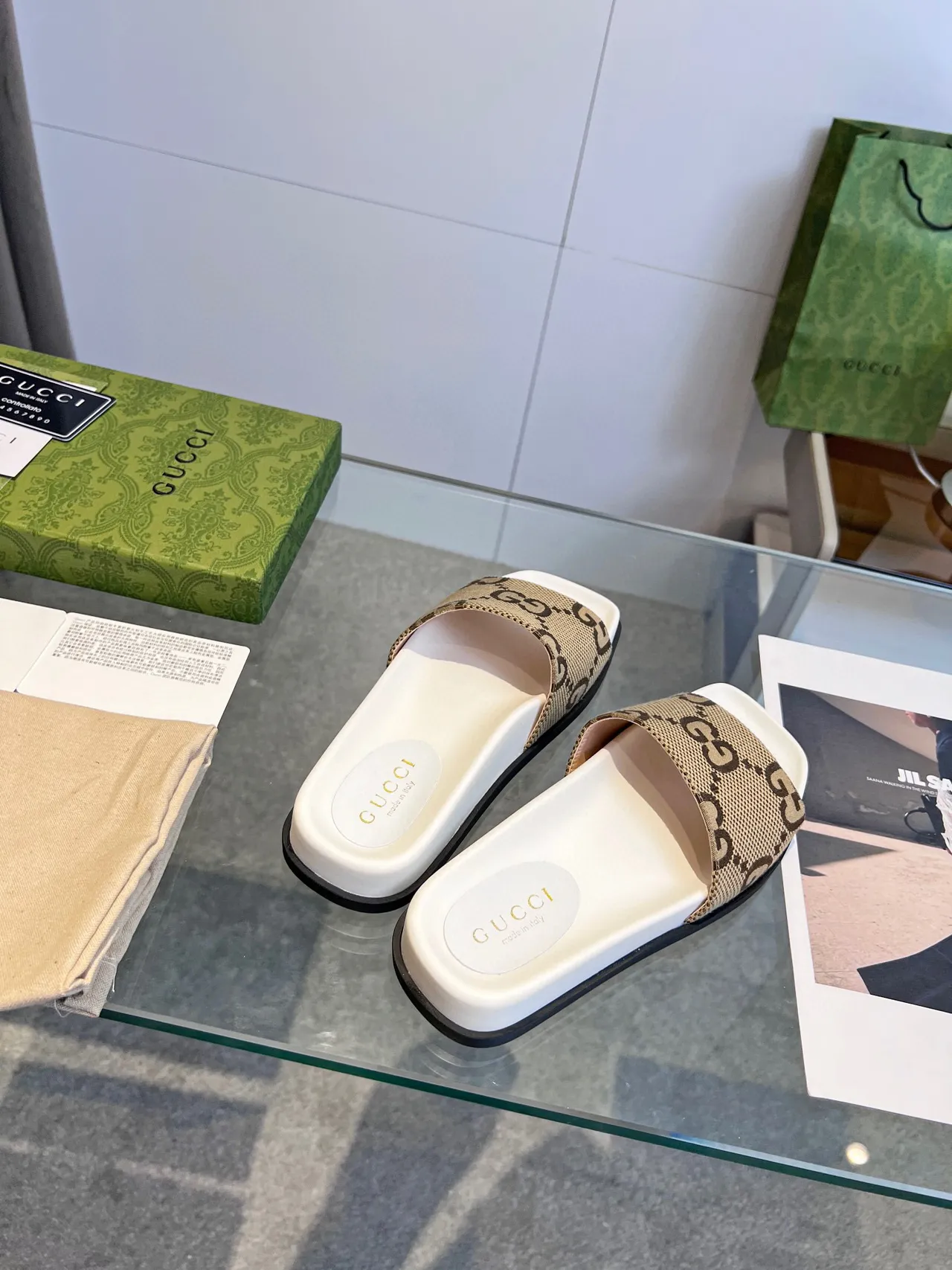 Gucci GG Monogram 帆布带白色拖鞋 4