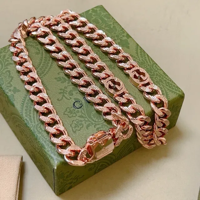 Gucci GG Motif Curb-Link Rose Gold-Tone Necklace 4
