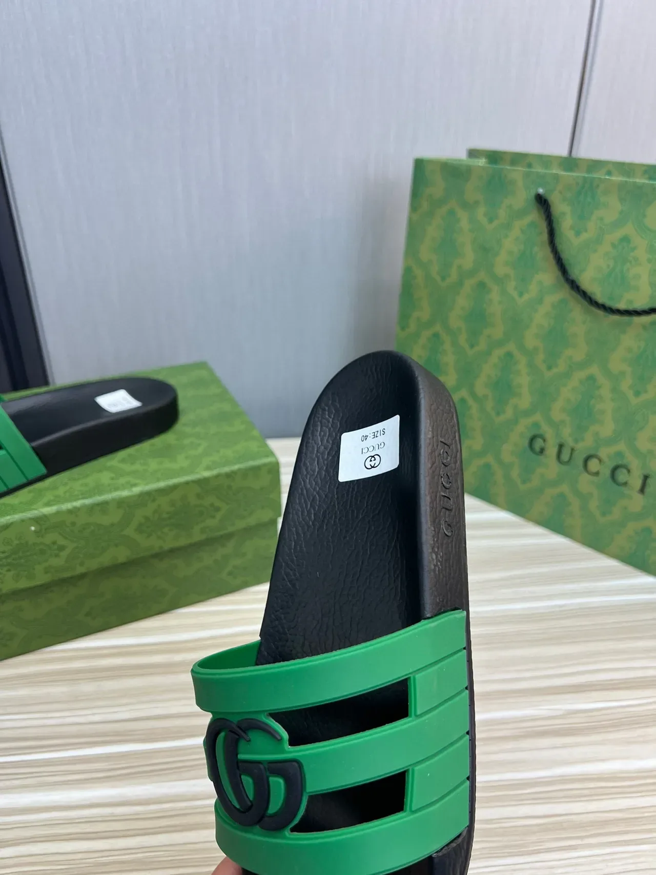 Gucci GG Slide Noir et Vert à Double Sangle 3