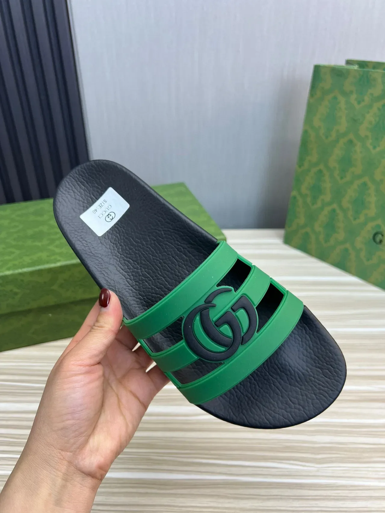 Gucci GG Slide Noir et Vert à Double Sangle 4
