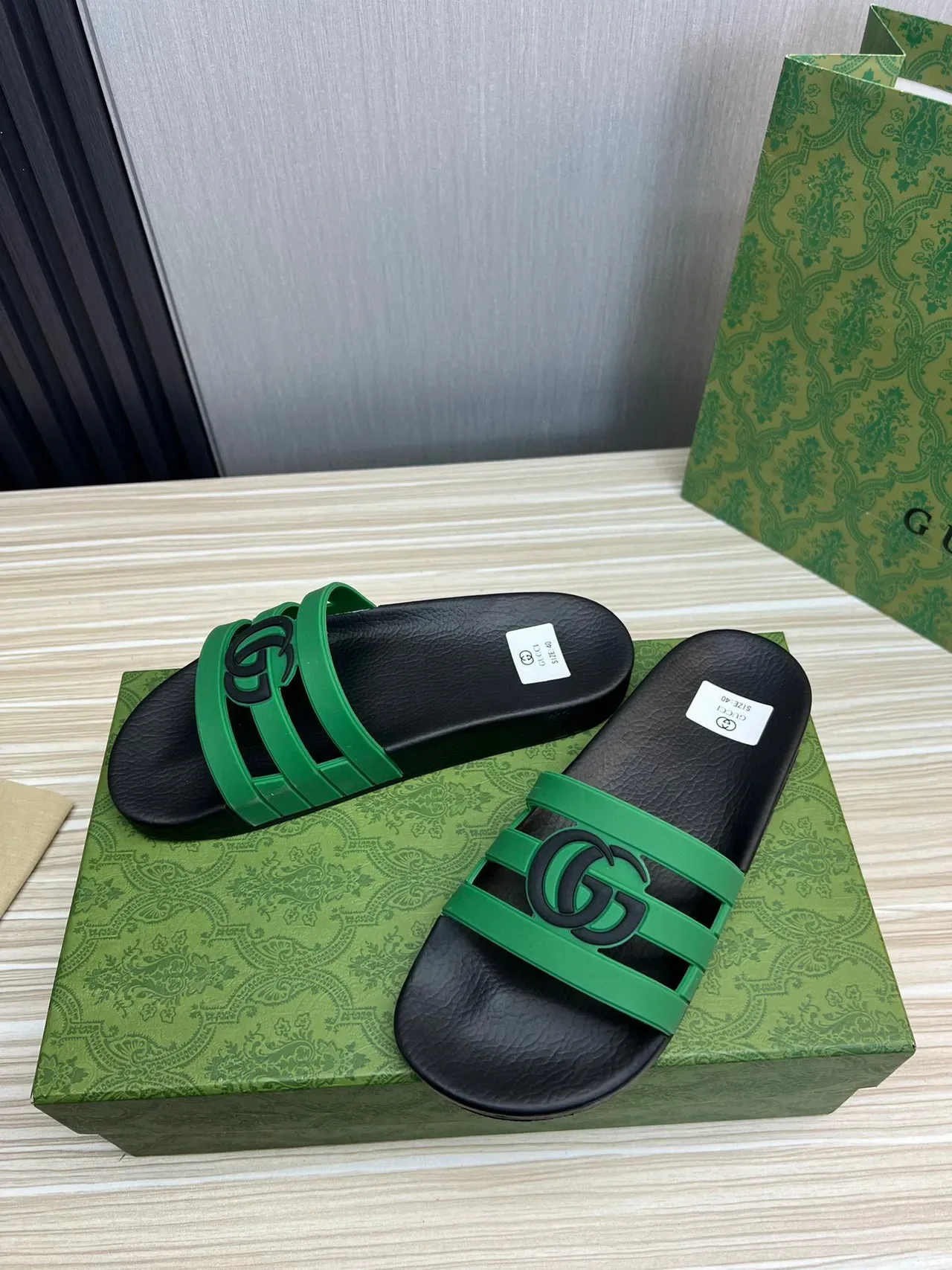 Gucci GG Slide Noir et Vert à Double Sangle 8
