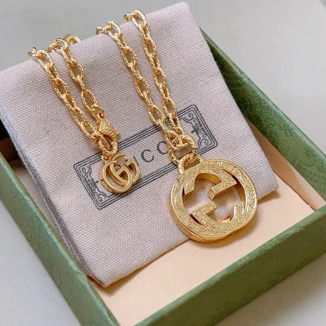 Gucci सلسلة ذهبية interlocking double-g تعليقة قلادة 5