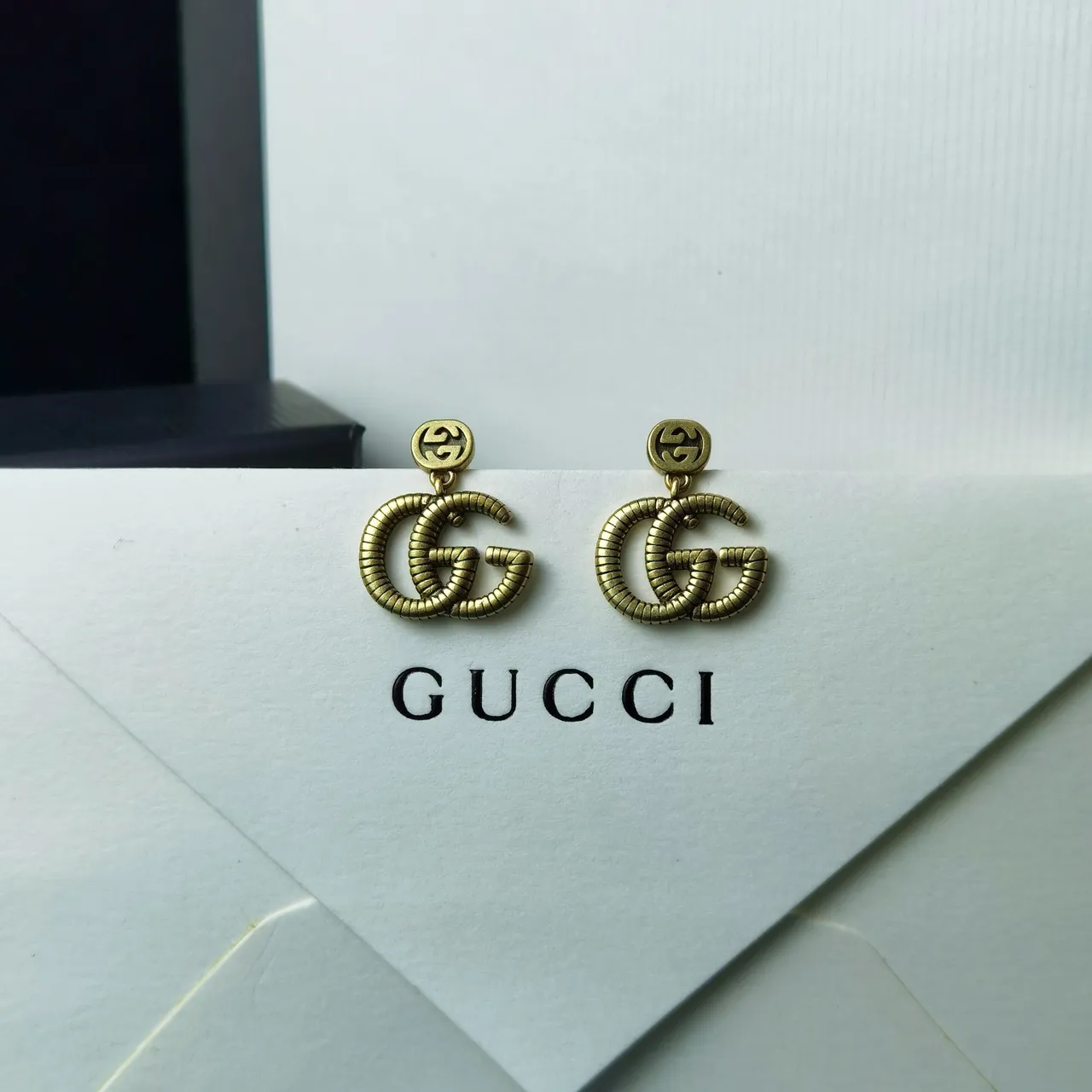 Gucci Gold Interlocking G Logo Ribbed Texture Earrings 7