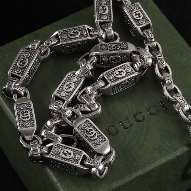 Gucci Gold Silver Two-Tone Metal Interlocking G Motif Necklace 2