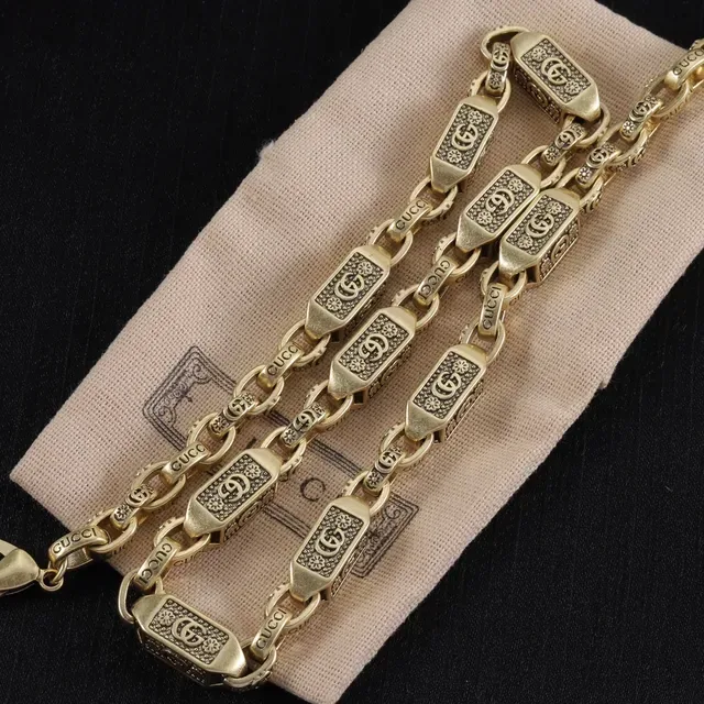 Gucci Gold Silver Two-Tone Metal Interlocking G Motif Necklace 4
