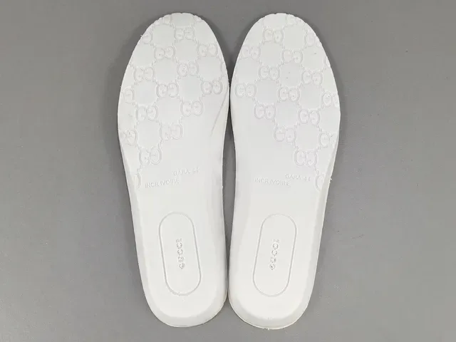 Gucci sneakers lifestyle gris marine low-top matériaux mixtes 3