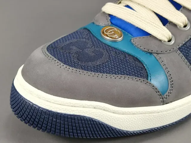 Gucci sneakers lifestyle gris marine low-top matériaux mixtes 9