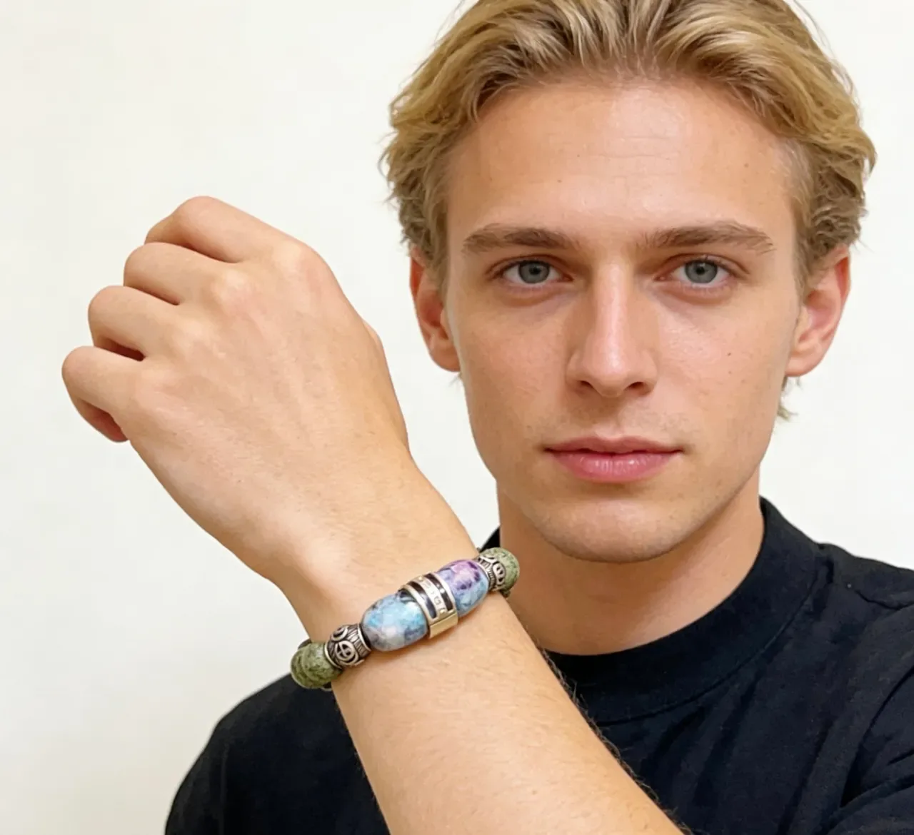 Gucci Bracelet Perles Vertes Bleues Elastiques Pierres Mottelees 2